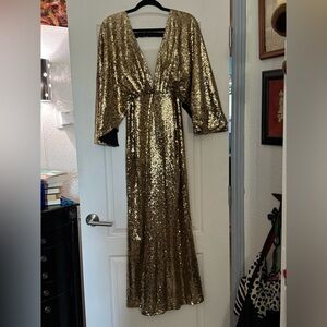 Elegant Gold Sequin Evening Gown